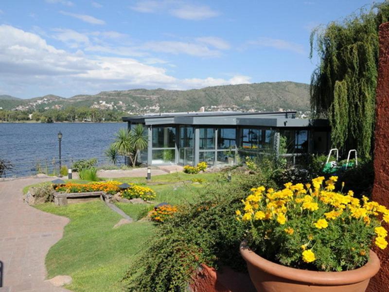 Lake Buenavista Apart Hotel & Suites Villa Carlos Paz Exterior photo